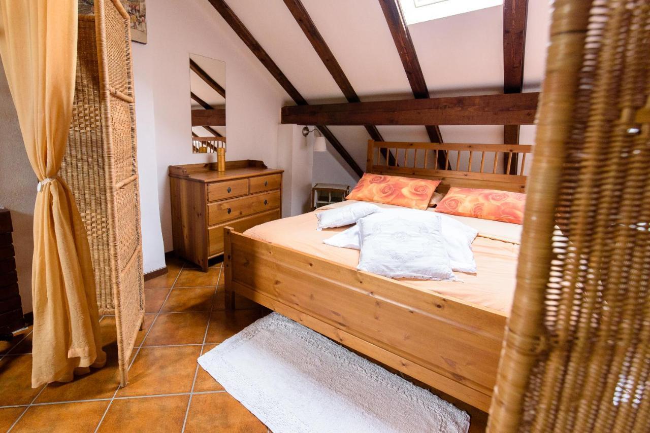 B&B Al Parco Volano Exterior photo